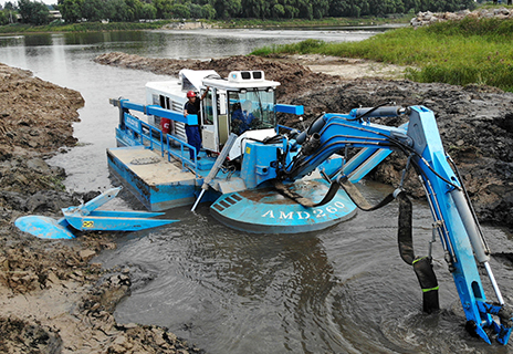 Amphibious Multifunction Dredger