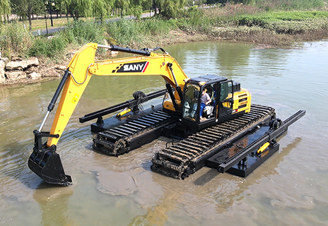 Amphibious Excavator