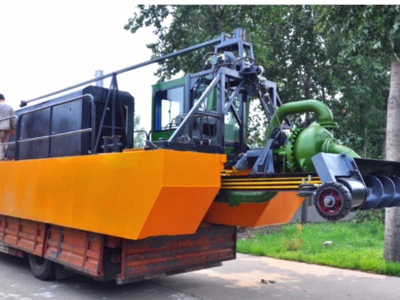 Hydraulic Propelled Auger Head Suction Dredger for River Lake Pond Dredging
