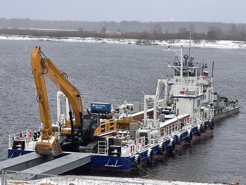 Customized Backhoe Dredger Backhoe Working Platform for Excavator Operations