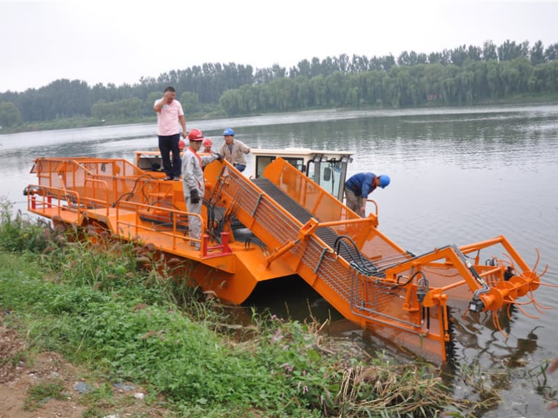 Aquatic Weed Harvester Water Cleaning Boat Trash Skimmer Boat