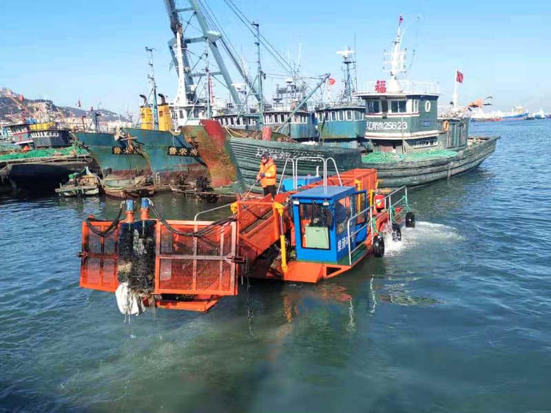 Automatic Water Cleaning Ship/ Aquatic Weed Harvester/Trash Skimmer Boat