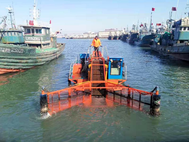 Automatic Water Cleaning Ship/ Aquatic Weed Harvester/Trash Skimmer Boat