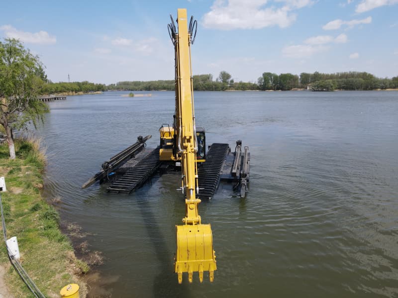 5-40T Amphibious Dredging Excavator for River Lake Port Dredging