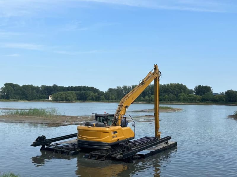 5-40T Amphibious Dredging Excavator for River Lake Port Dredging