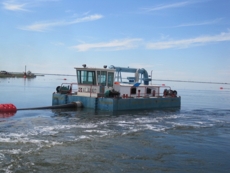 Floating Pump Station Pump Booster to Extend the Dredger Discharge Distance